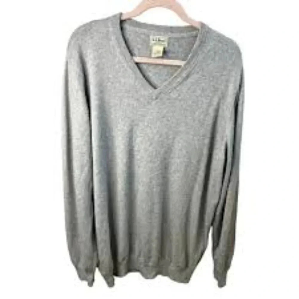 Gray sweater‎ wool blend and angora rabbit size Medium